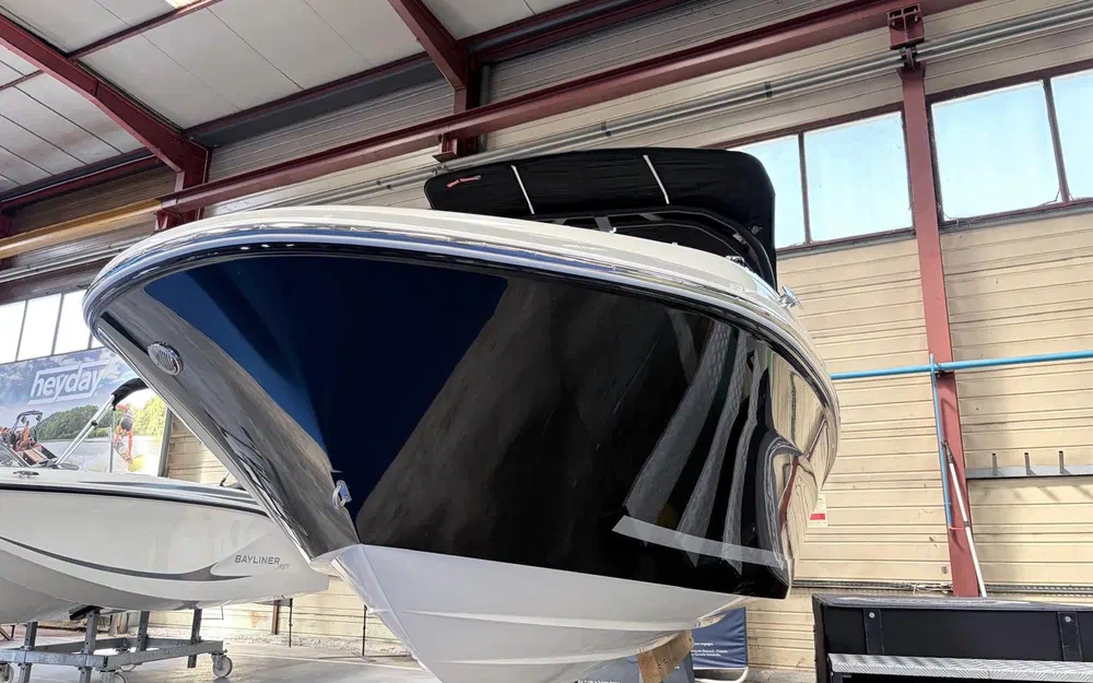 slider 9 Bayliner VR4 BOWRIDER OB