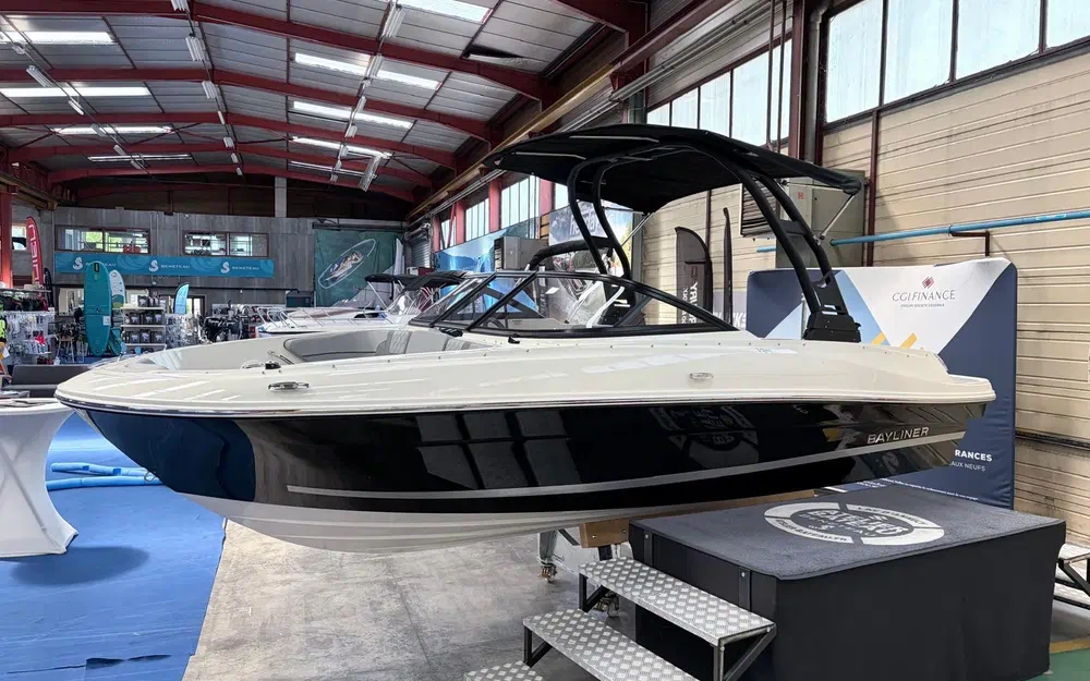 slider 5 Bayliner VR4 BOWRIDER OB