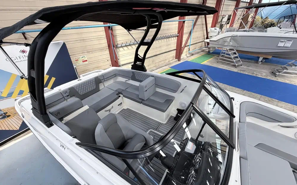 slider 4 Bayliner VR4 BOWRIDER OB