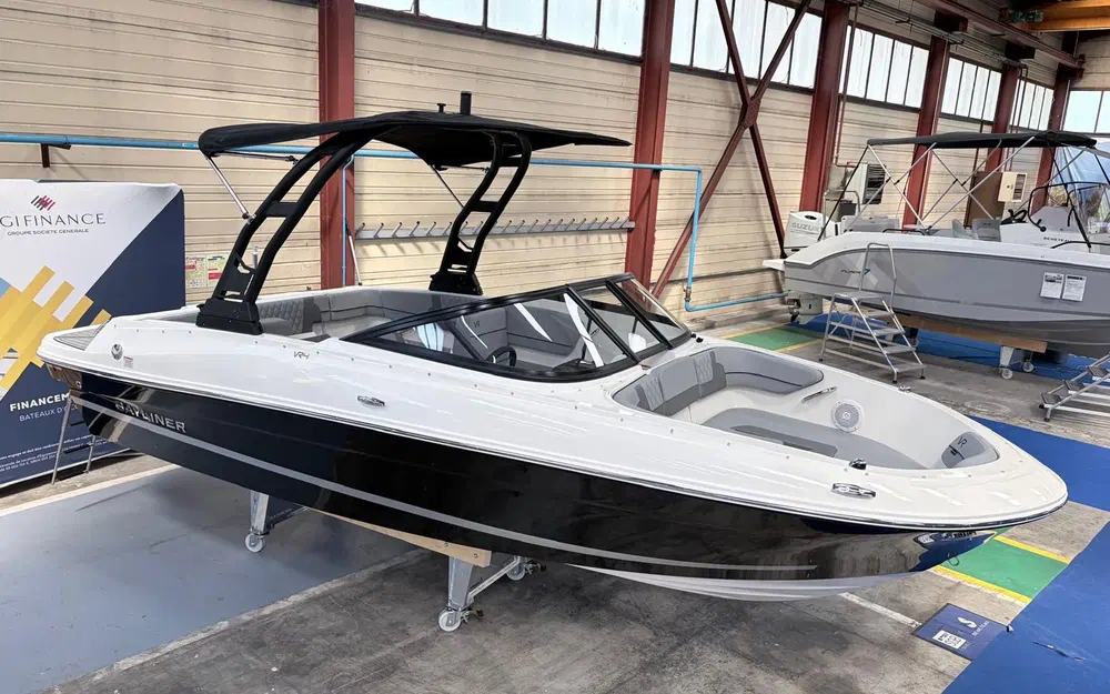 slider 0 Bayliner VR4 BOWRIDER OB