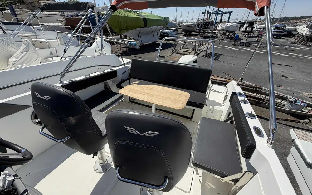 slider 6 Beneteau Flyer 7.7 SPACEdeck
