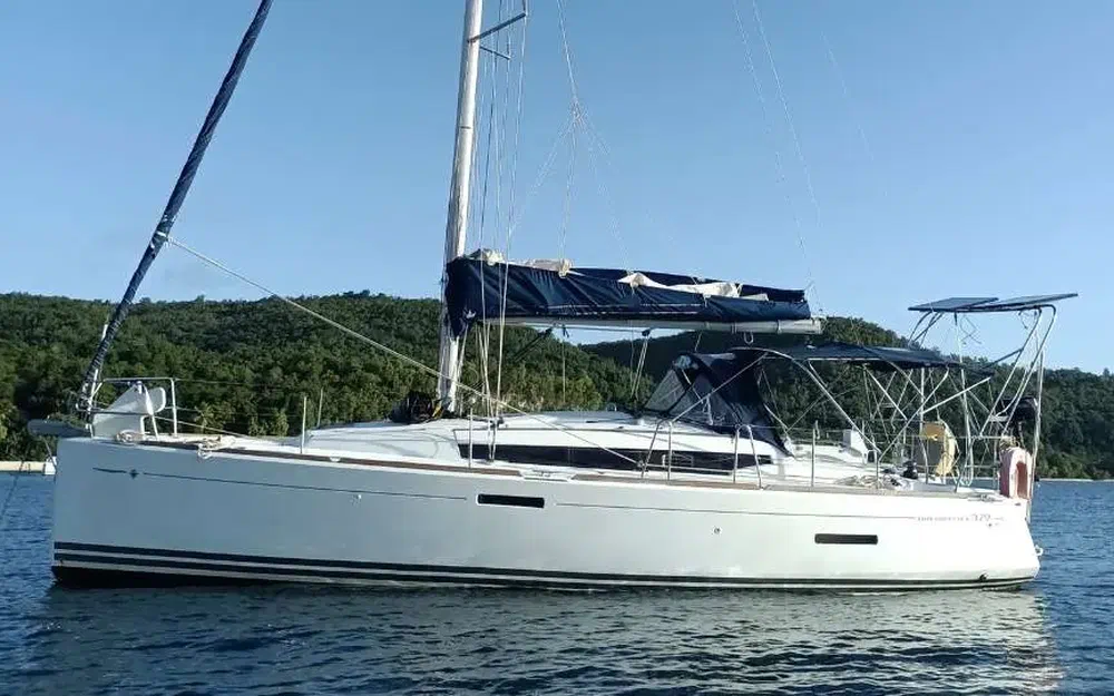 slider 0 Jeanneau Sun Odyssey 379