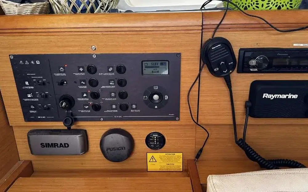 slider 31 Jeanneau Sun Odyssey 379