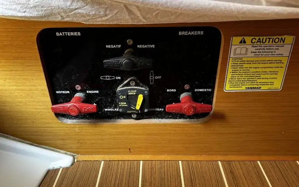 slider 5 Jeanneau Sun Odyssey 379
