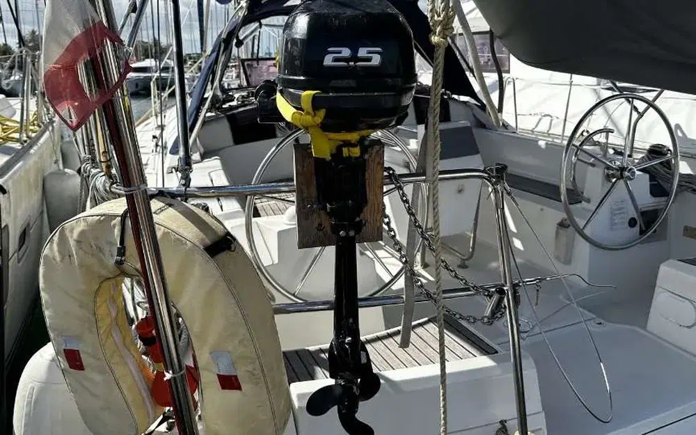 slider 7 Jeanneau Sun Odyssey 379