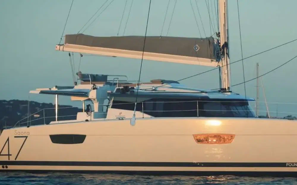 slider 0 Fountaine Pajot Saona 47