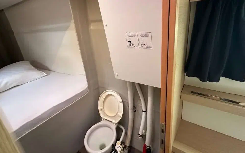 slider 11 Fountaine Pajot Saona 47