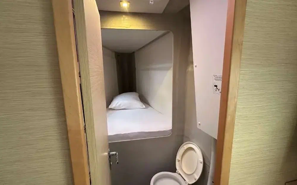 slider 32 Fountaine Pajot Saona 47
