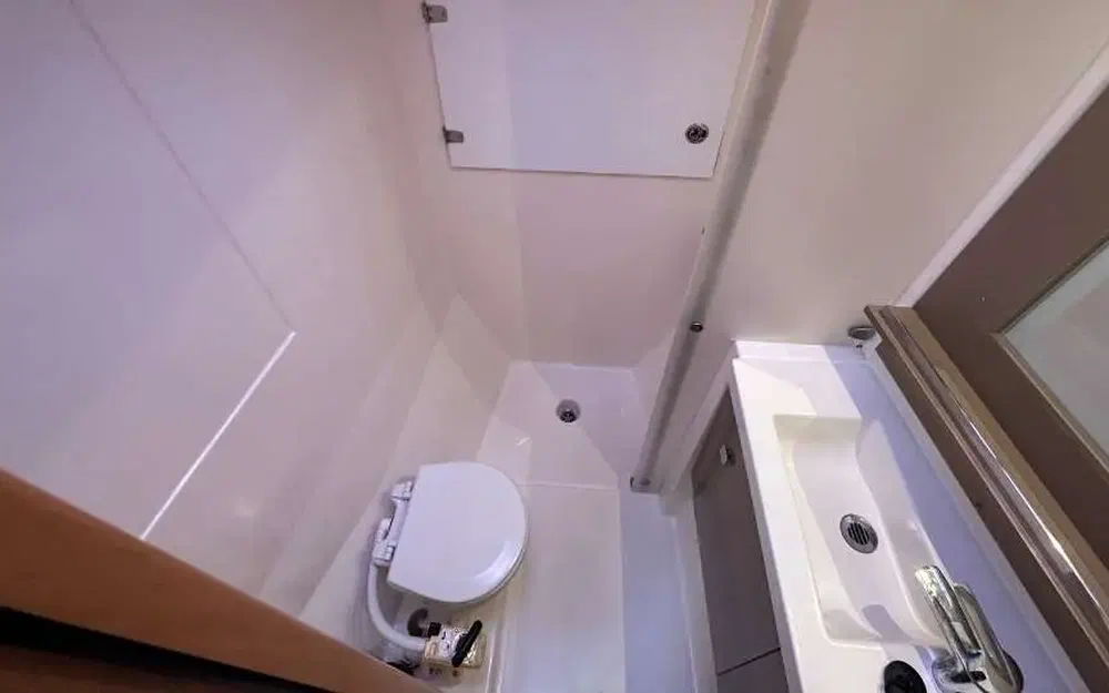 slider 35 Fountaine Pajot Saona 47