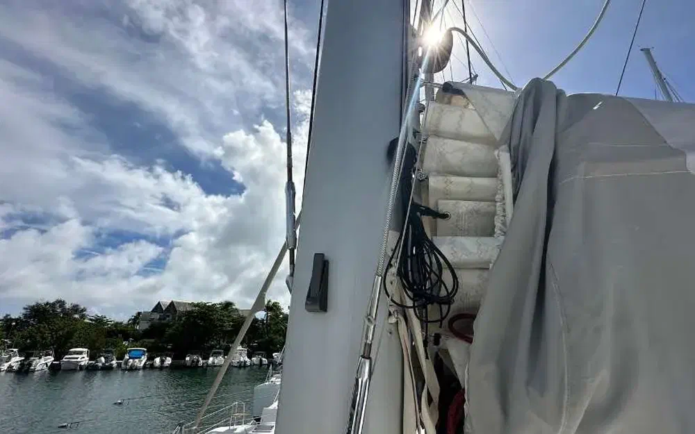 slider 39 Fountaine Pajot Saona 47