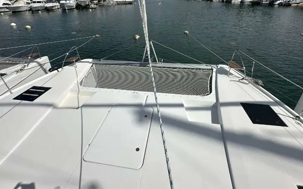 slider 43 Fountaine Pajot Saona 47