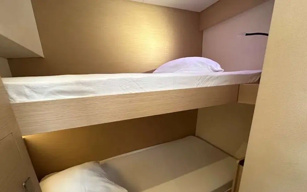 slider 4 Fountaine Pajot Saona 47