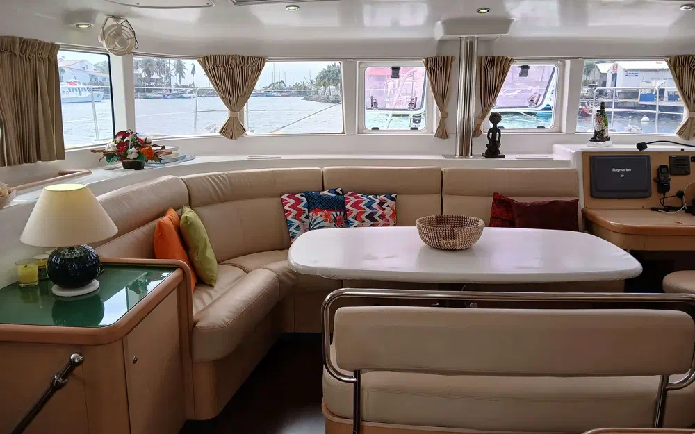 slider 13 Lagoon 440
