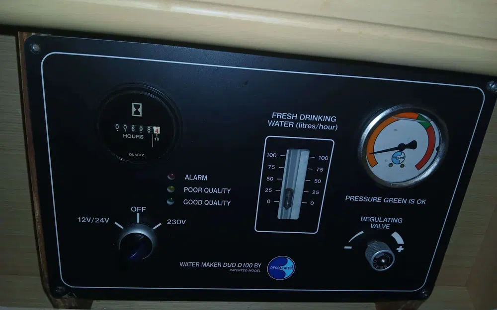 slider 22 Lagoon 440