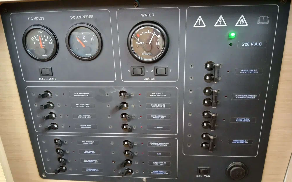 slider 27 Lagoon 440