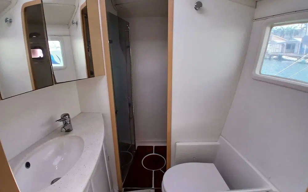 slider 28 Lagoon 440