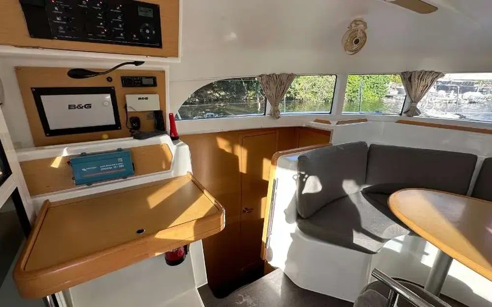slider 36 Lagoon 380
