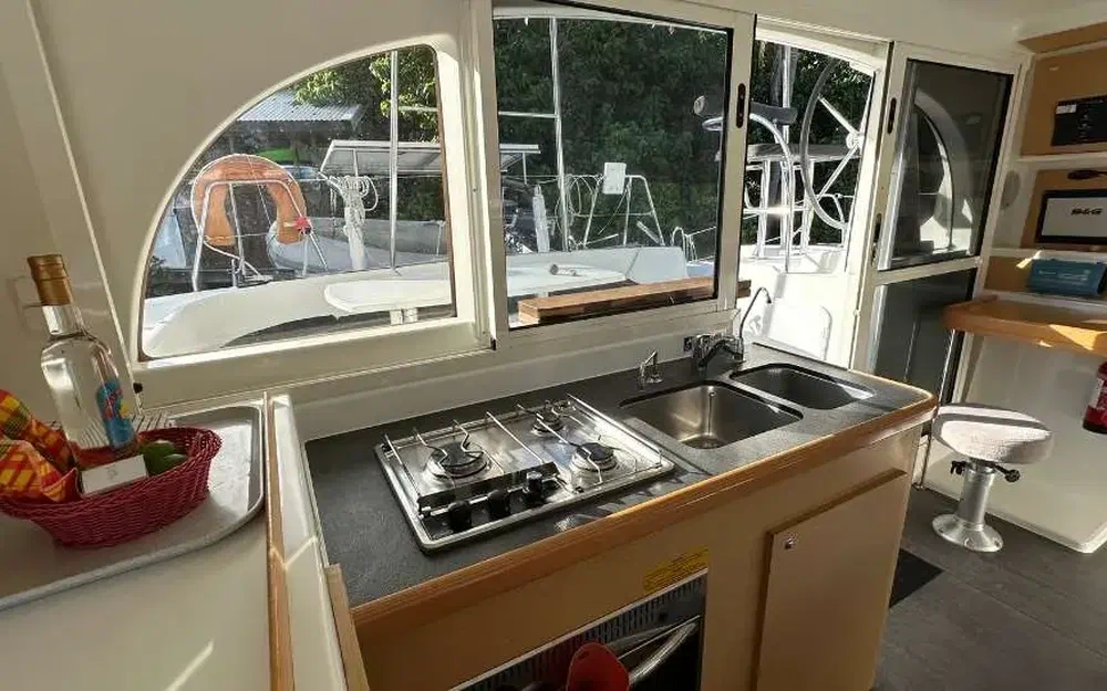 slider 47 Lagoon 380