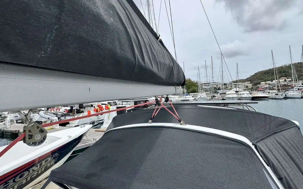 slider 1 Beneteau Oceanis 41
