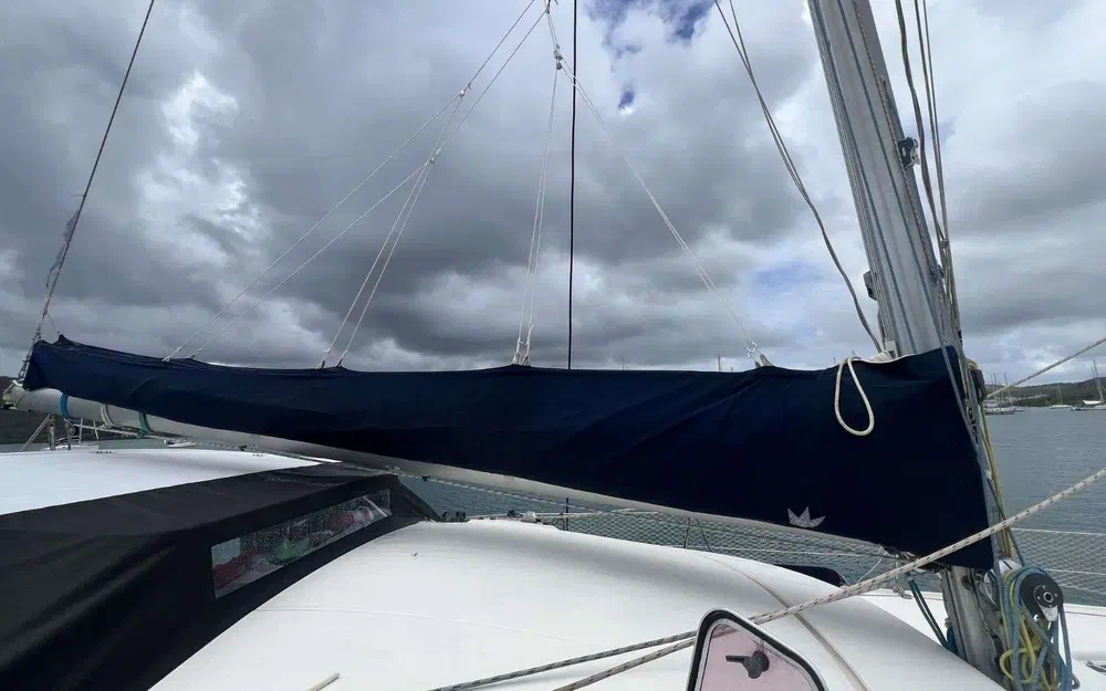 slider 8 Fountaine Pajot Athena 38