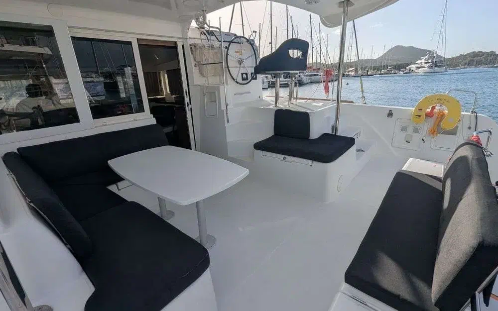 slider 10 Lagoon 40
