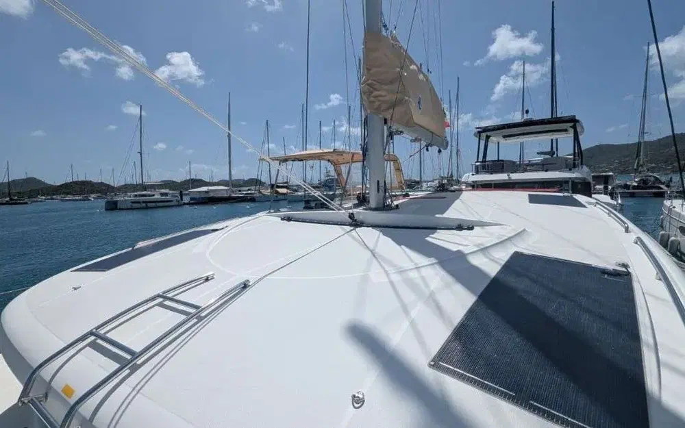 slider 2 Lagoon 40