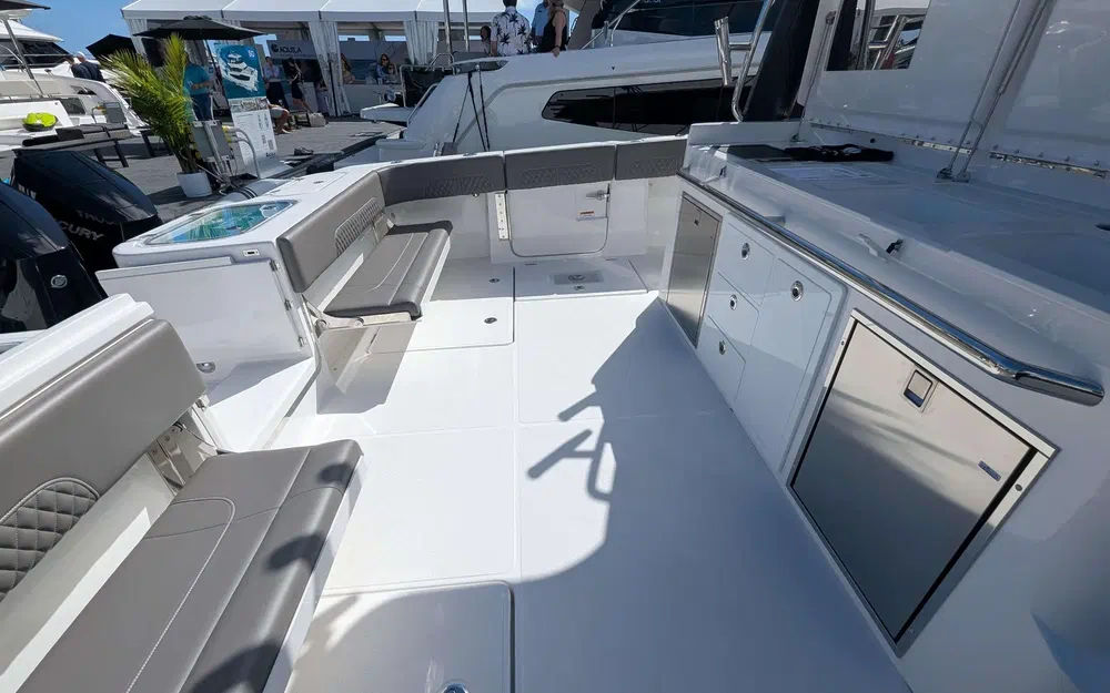 slider 1 Aquila 47 Molokai