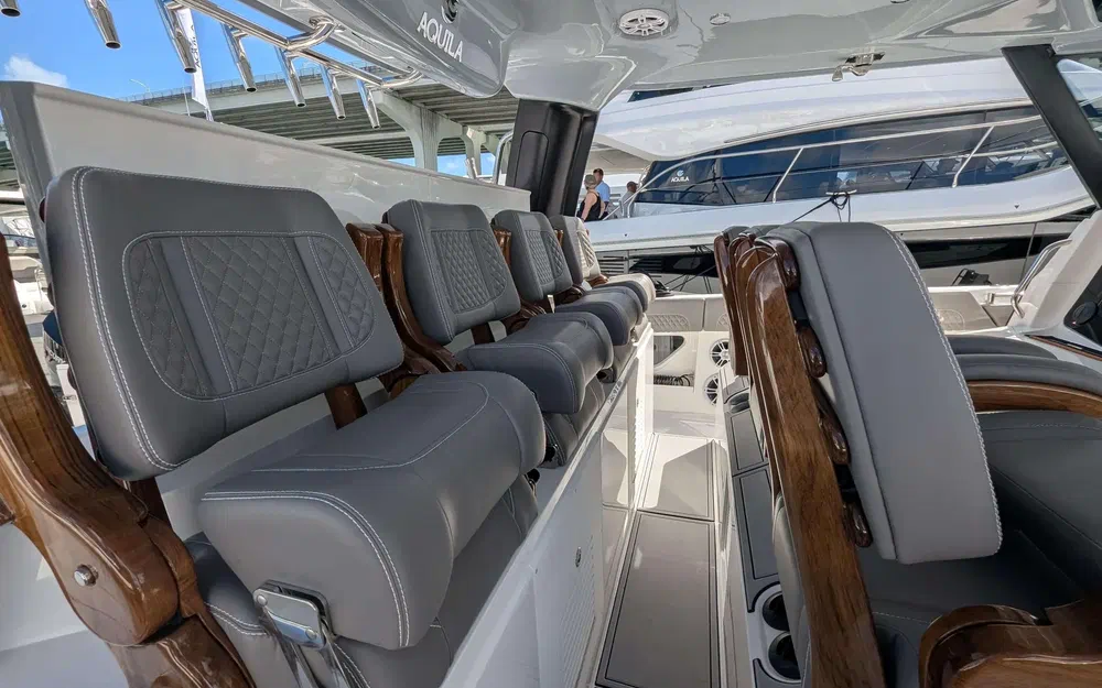 slider 21 Aquila 47 Molokai