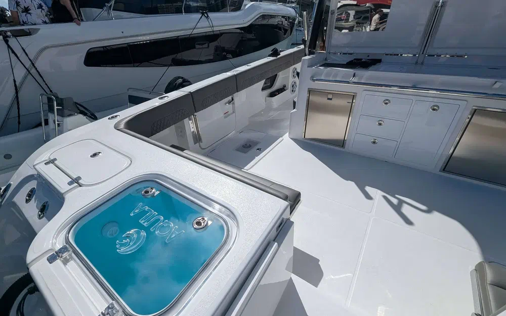 slider 25 Aquila 47 Molokai
