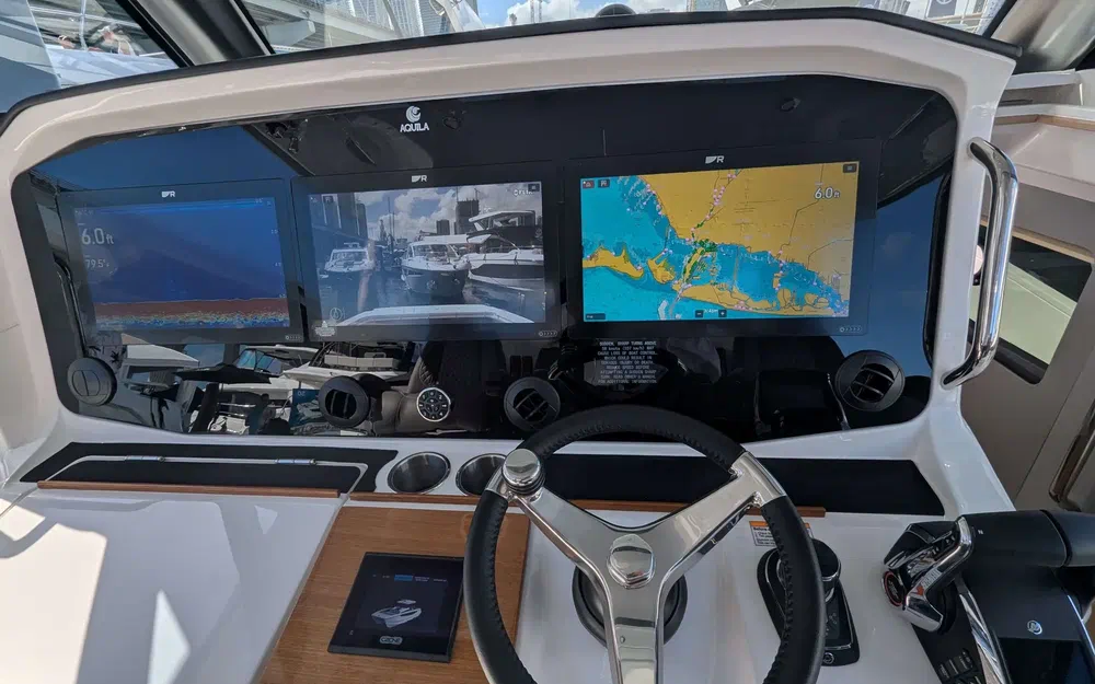 slider 35 Aquila 47 Molokai