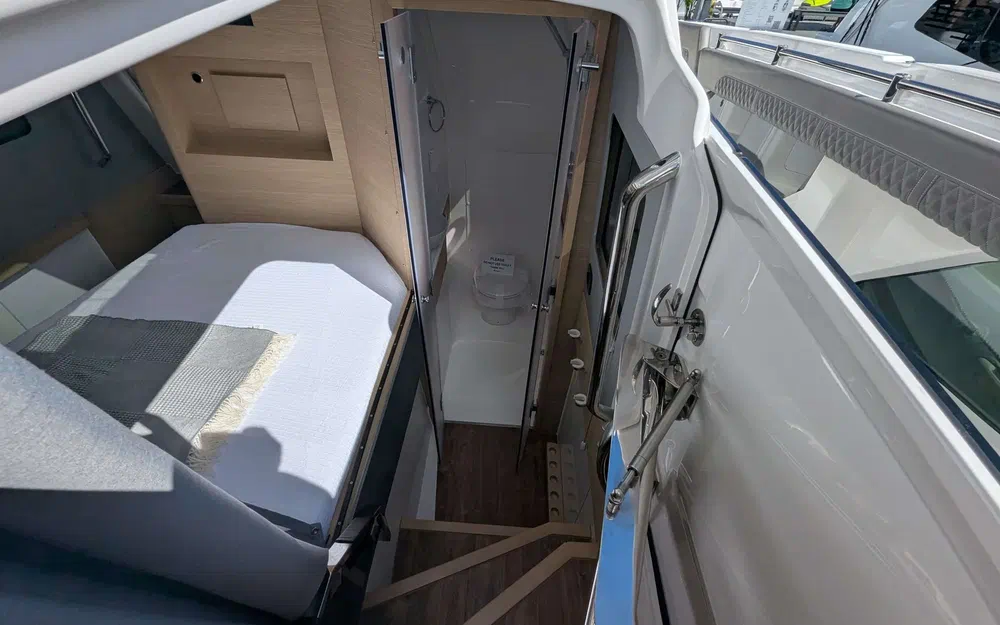 slider 38 Aquila 47 Molokai