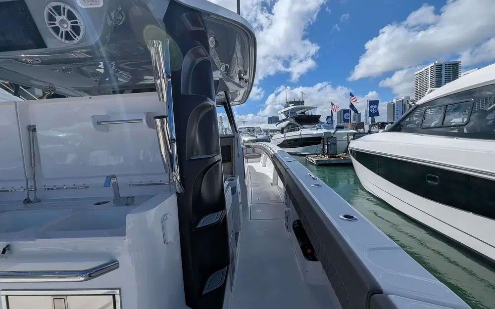 slider 7 Aquila 47 Molokai