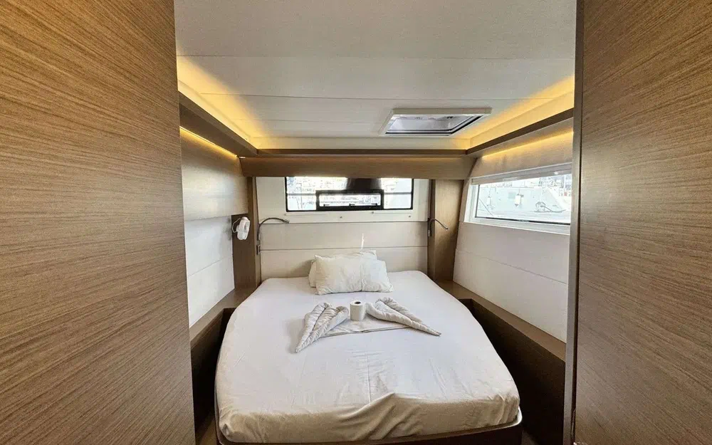 slider 28 Lagoon 50