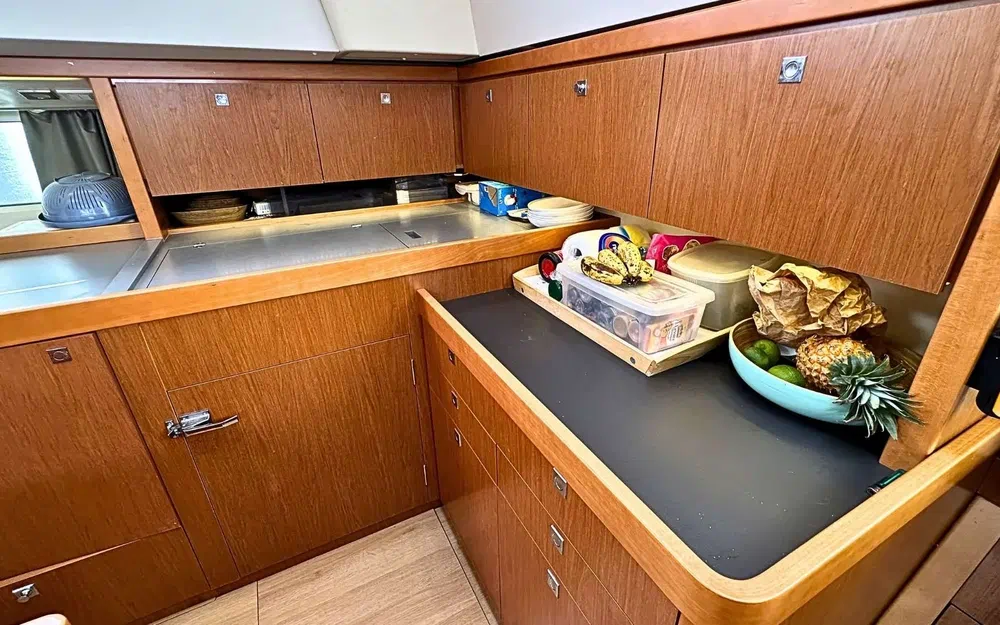 slider 17 Beneteau Sense 51
