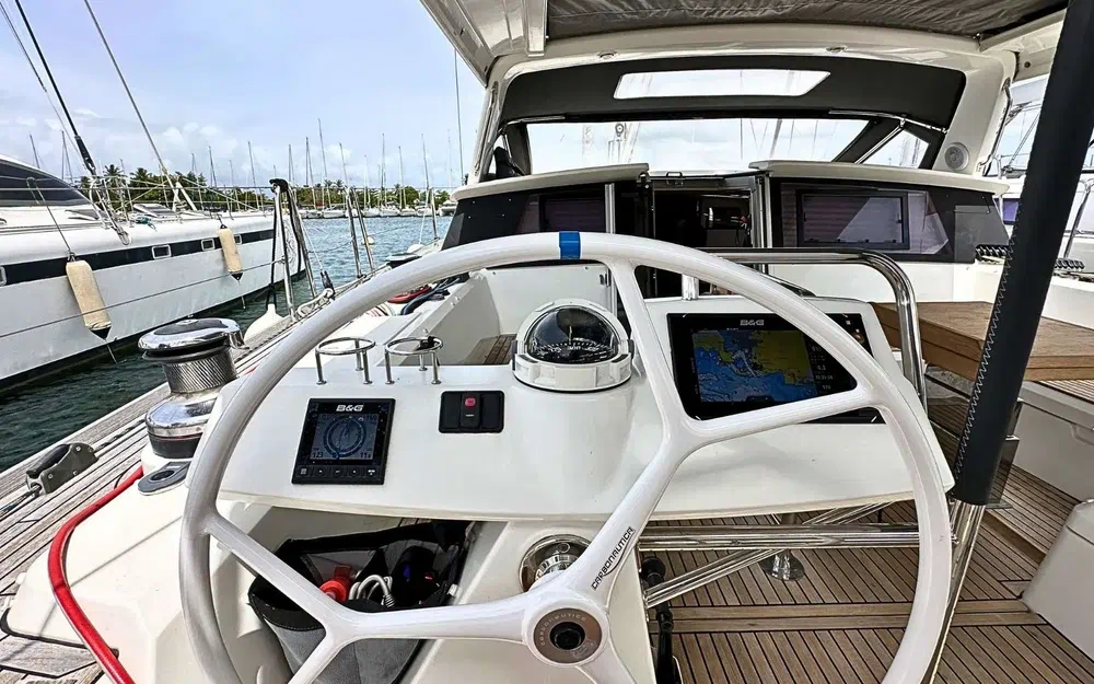 slider 22 Beneteau Sense 51