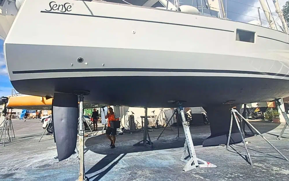 slider 24 Beneteau Sense 51