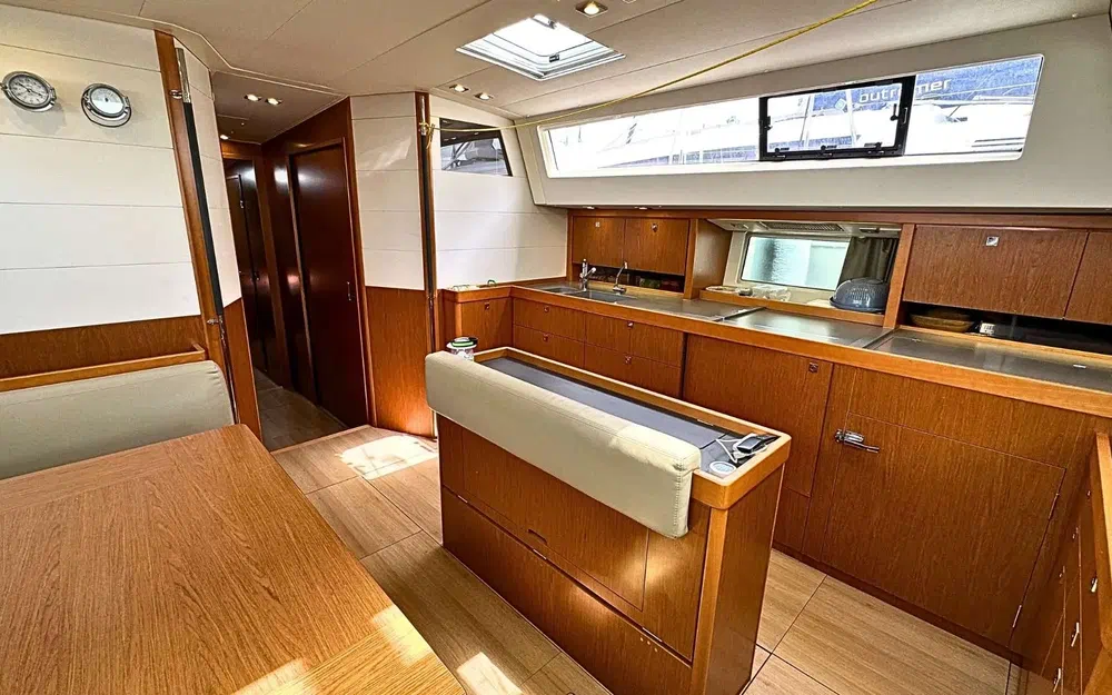 slider 33 Beneteau Sense 51
