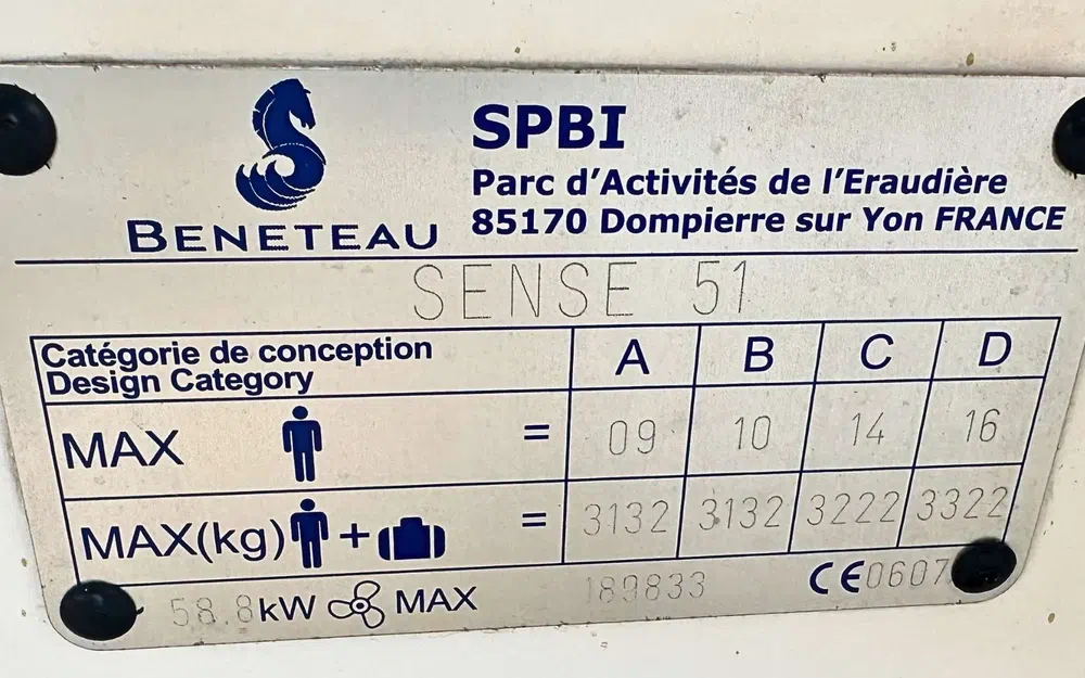 slider 45 Beneteau Sense 51