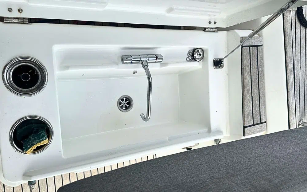 slider 46 Beneteau Sense 51