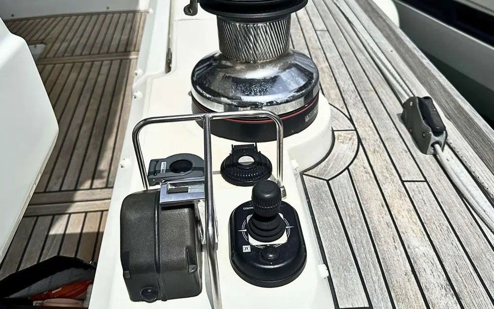 slider 4 Beneteau Sense 51