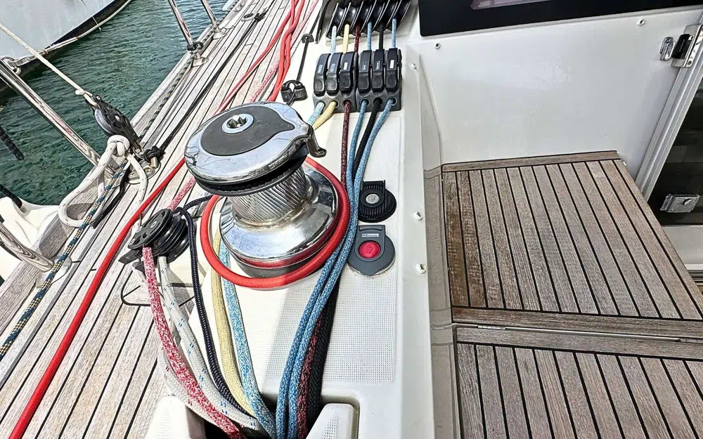 slider 52 Beneteau Sense 51