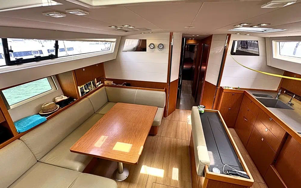 slider 55 Beneteau Sense 51