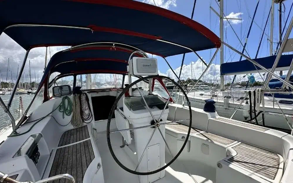 slider 34 Beneteau Oceanis 393 Clipper