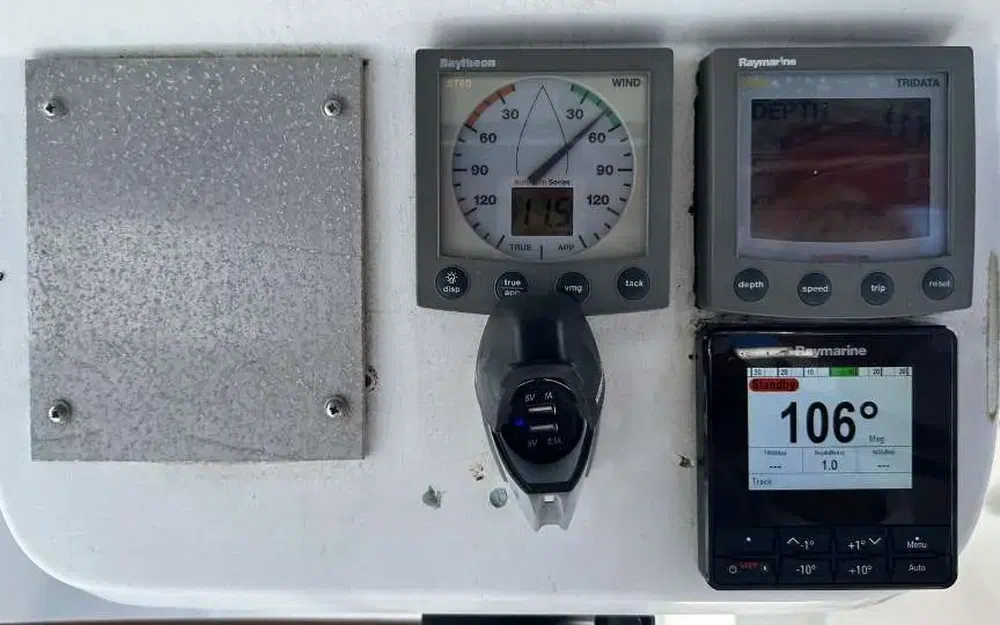 slider 5 Beneteau Oceanis 393 Clipper