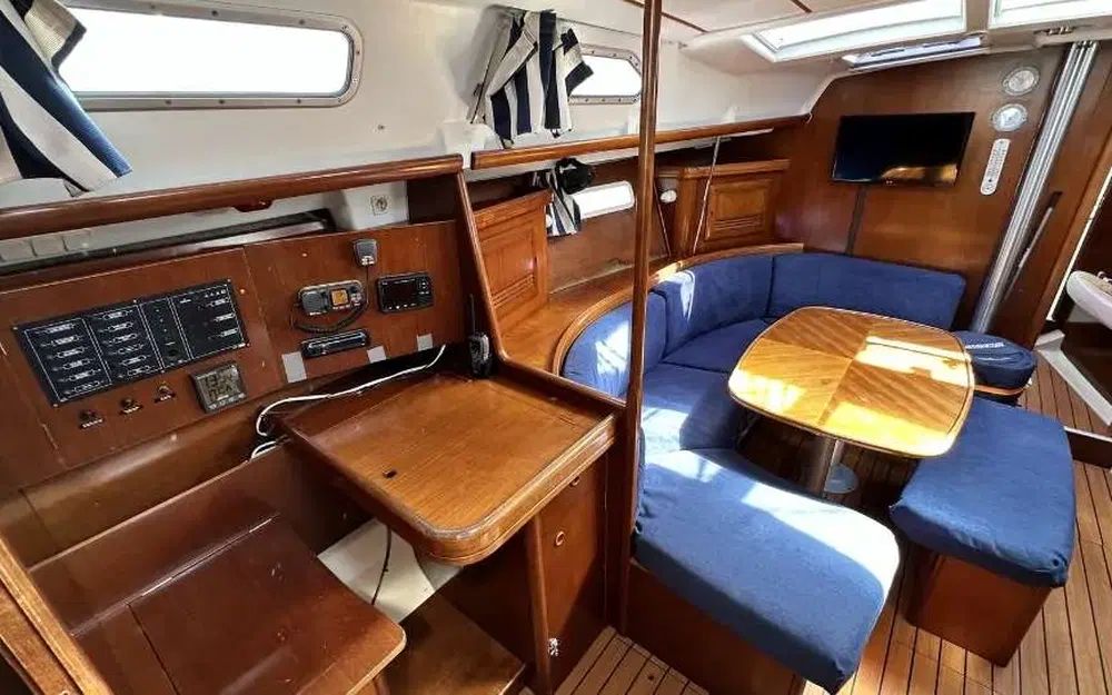 slider 6 Beneteau Oceanis 393 Clipper