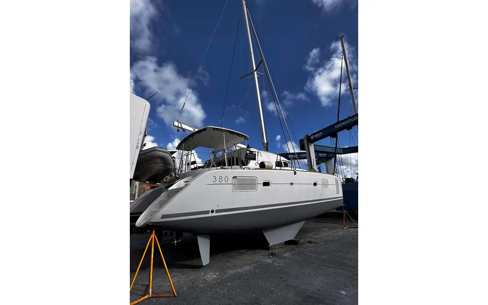 slider 38 Lagoon 380
