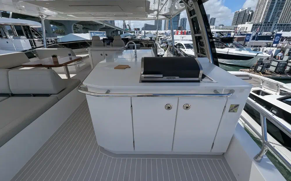 slider 21 Aquila 50