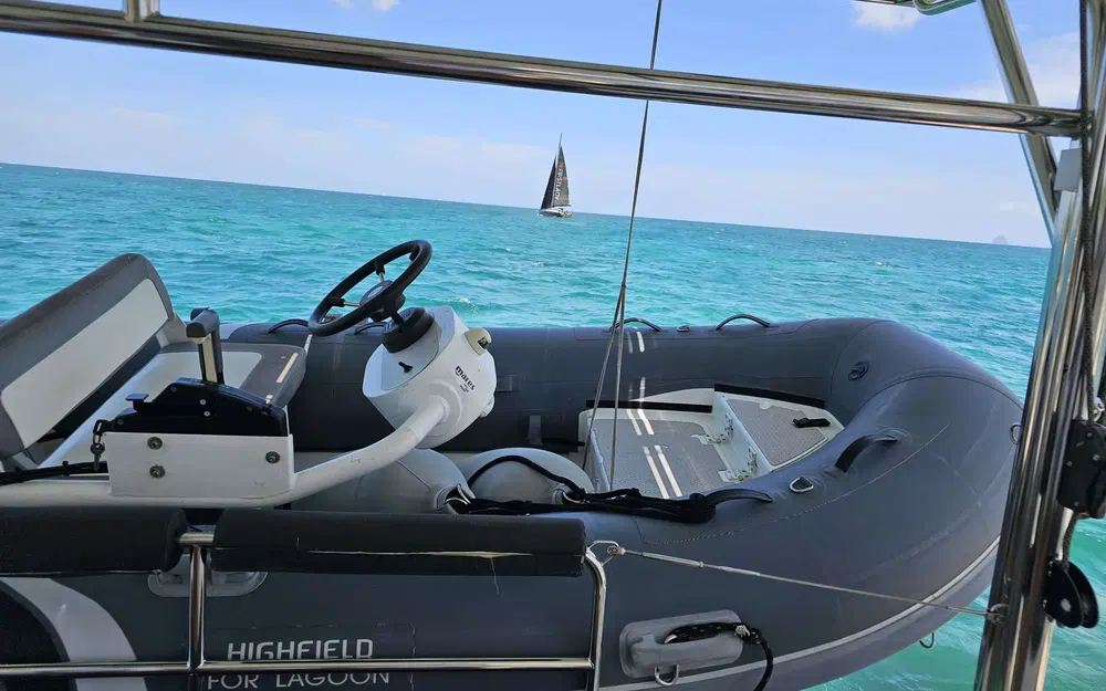 slider 37 Lagoon 42