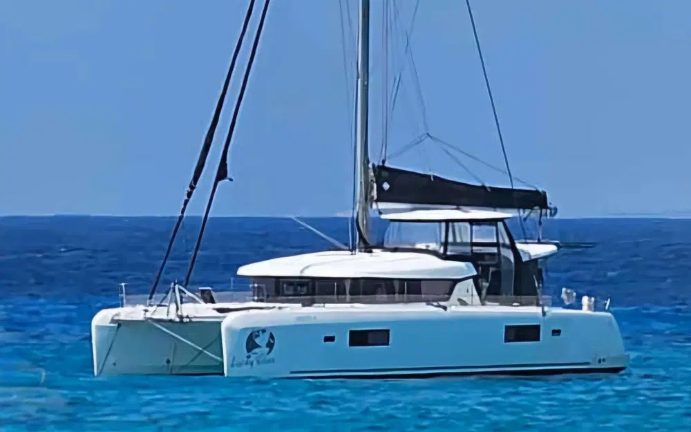 slider 4 Lagoon 42