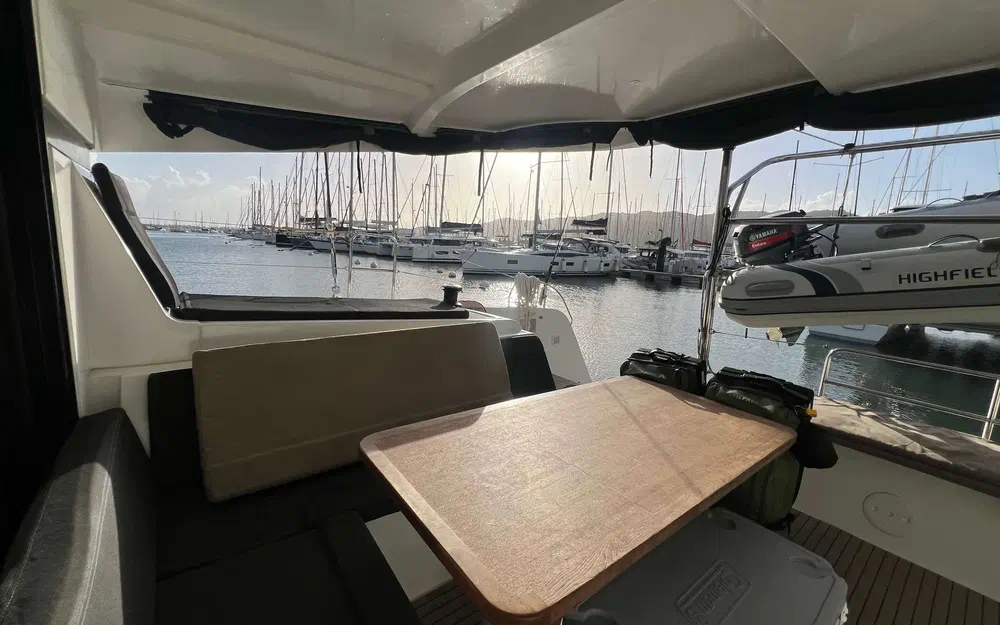 slider 17 Lagoon 42